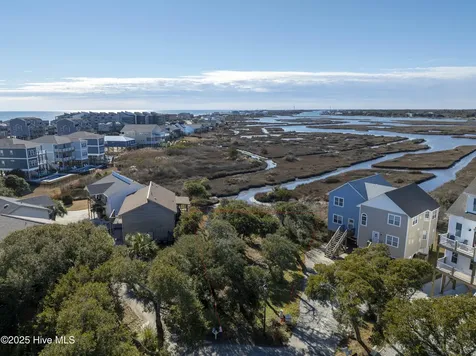 320 Bay Circle North Topsail Beach NC 28460