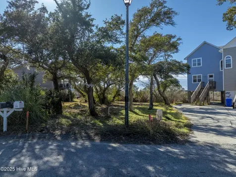 320 Bay Circle North Topsail Beach NC 28460