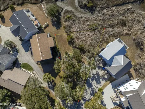 320 Bay Circle North Topsail Beach NC 28460
