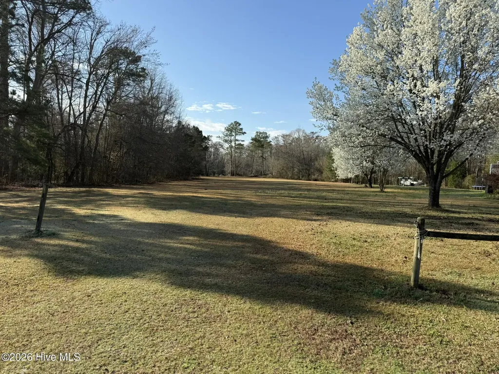 103 Raccoon Washington NC 27889