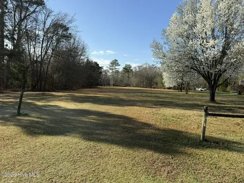 103 Raccoon Washington NC 27889