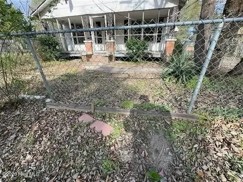 610 Jackson Street Laurinburg NC 28352