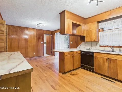 550 N Leak Street Southern Pines NC 28387