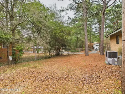 550 N Leak Street Southern Pines NC 28387