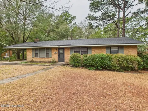 550 N Leak Street Southern Pines NC 28387