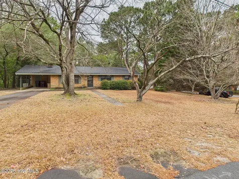 550 N Leak Street Southern Pines NC 28387