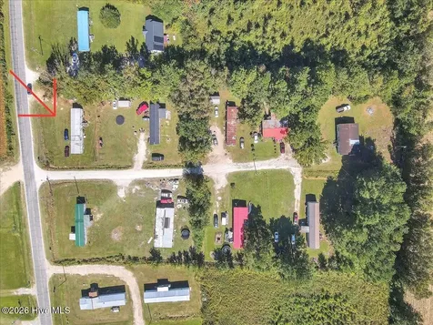 103 Albert Brown Mhp Lane Greenevers NC 28458