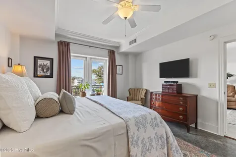 4425 Arendell Street Morehead City NC 28557