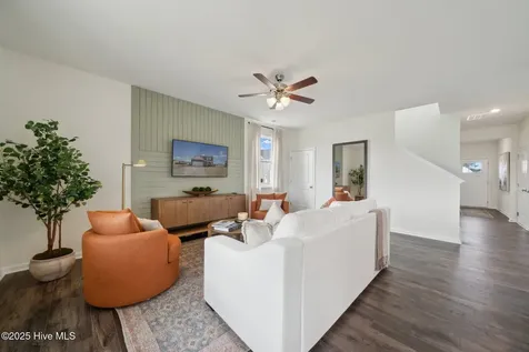 307 Sailors Way Elizabeth City NC 27909