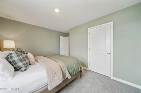 307 Sailors Way Elizabeth City NC 27909
