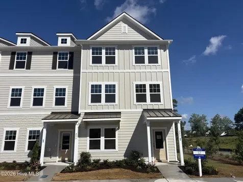 257 Pelican Flight Loop Wilmington NC 28412