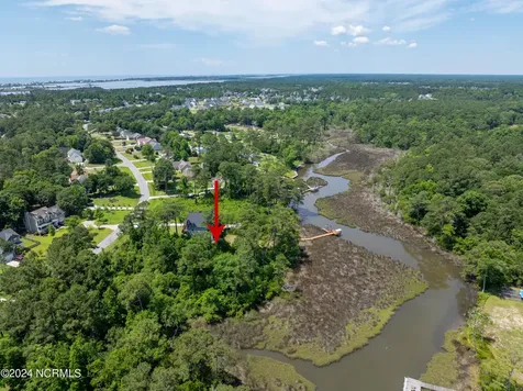 327 Chadwick Shores Drive Sneads Ferry NC 28460