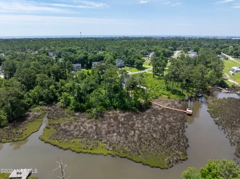 327 Chadwick Shores Drive Sneads Ferry NC 28460