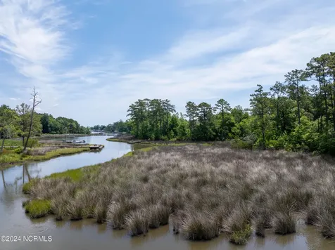 327 Chadwick Shores Drive Sneads Ferry NC 28460