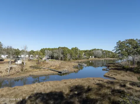 327 Chadwick Shores Drive Sneads Ferry NC 28460