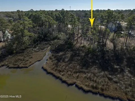 327 Chadwick Shores Drive Sneads Ferry NC 28460