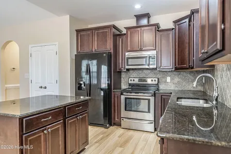 183 Warren Lake Road Aberdeen NC 28315