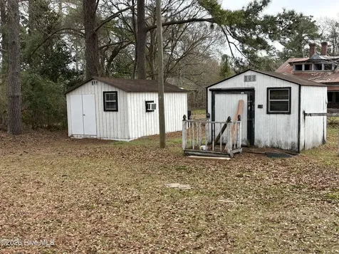 133 Hagar Lane Pollocksville NC 28573