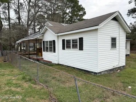 133 Hagar Lane Pollocksville NC 28573