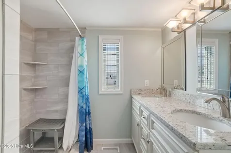201 Snow Goose Lane Newport NC 28570