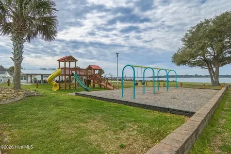 201 Snow Goose Lane Newport NC 28570
