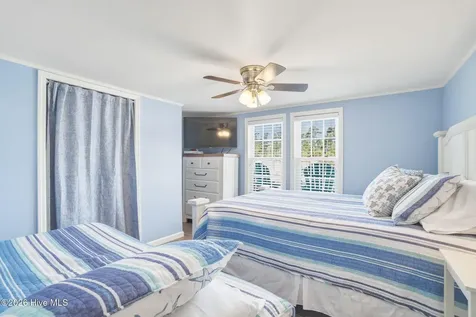 201 Snow Goose Lane Newport NC 28570