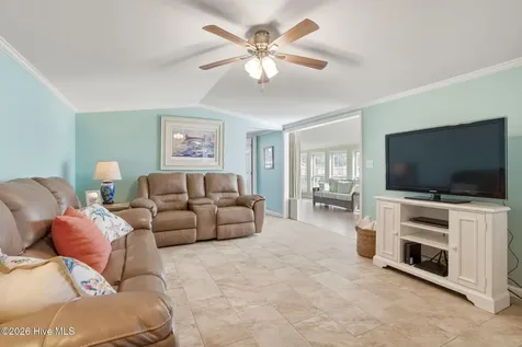 201 Snow Goose Lane Newport NC 28570