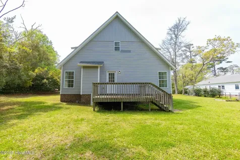 203 Panama Terrace Morehead City NC 28557