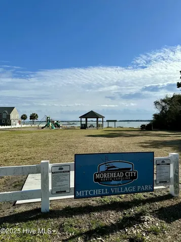 203 Panama Terrace Morehead City NC 28557