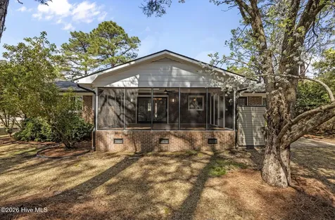 1206 Crows Nest Court New Bern NC 28560