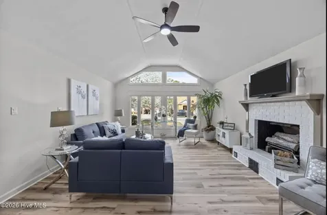 1206 Crows Nest Court New Bern NC 28560