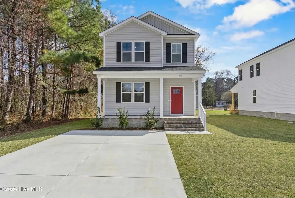 709 W Hayes Street Burgaw NC 28425
