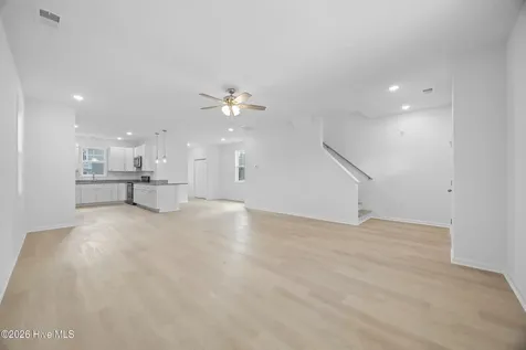 709 W Hayes Street Burgaw NC 28425