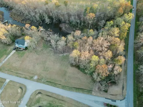 18 Bridgewater Drive S Bath NC 27808