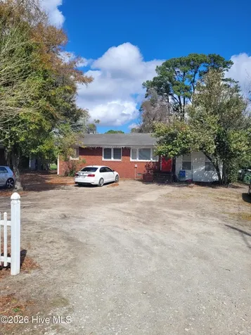 5027 Oleander Drive Wilmington NC 28403