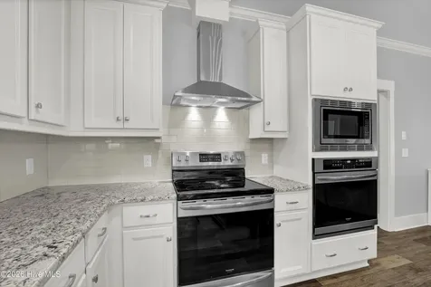 858 Lake Willow Way Holly Ridge NC 28445