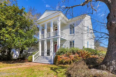 819 Broad Street Beaufort NC 28516