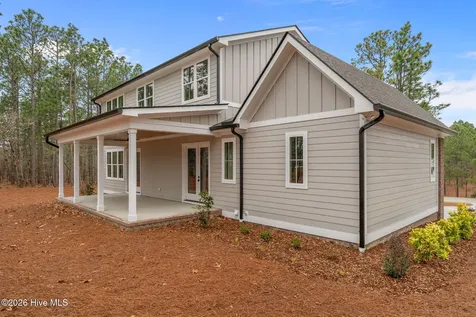 195 Sugar Sand Lane West End NC 27376