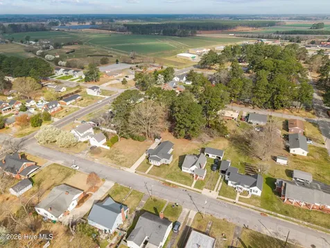 102 E Purvis Street Robersonville NC 27871