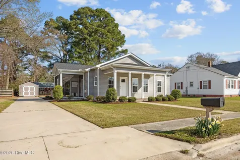 102 E Purvis Street Robersonville NC 27871