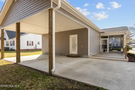 102 E Purvis Street Robersonville NC 27871