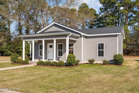 102 E Purvis Street Robersonville NC 27871