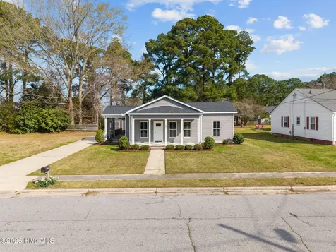 102 E Purvis Street Robersonville NC 27871