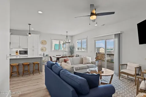 1903 Emerald Drive Emerald Isle NC 28594