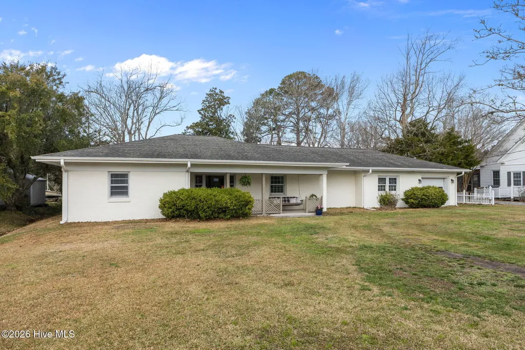 1309 Live Oak Street Beaufort NC 28516
