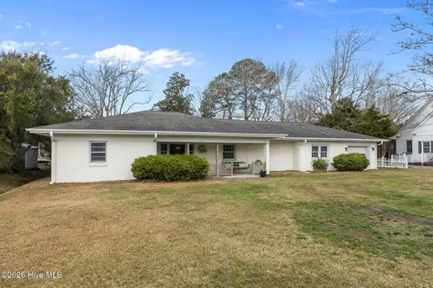 1309 Live Oak Street Beaufort NC 28516