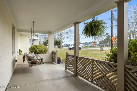 1309 Live Oak Street Beaufort NC 28516