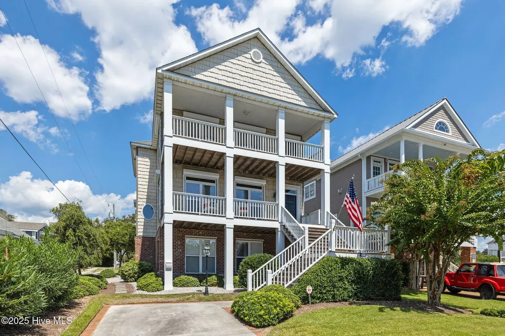 2208 Evans Street Morehead City NC 28557