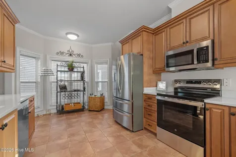 2208 Evans Street Morehead City NC 28557