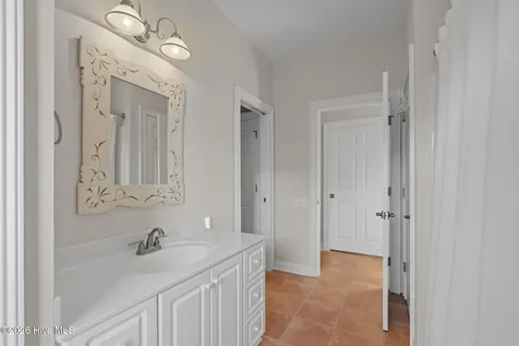 2208 Evans Street Morehead City NC 28557
